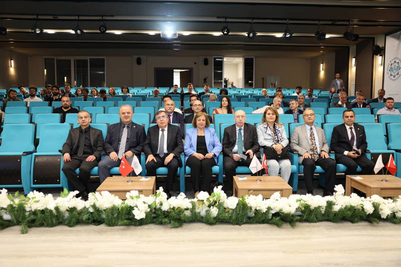 ALKÜ'DE ORTOPEDİ VE TRAVMATOLOJİ UZMANLARI BİR ARAYA GELDİ