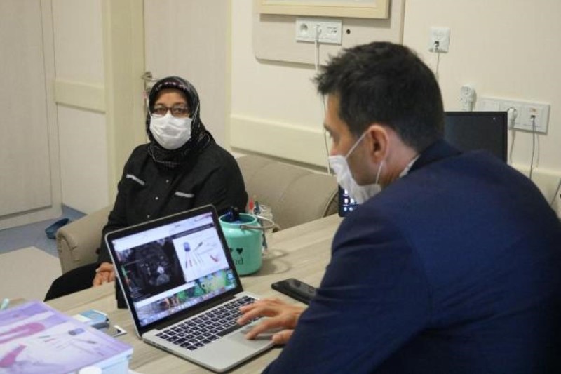 YILLARCA ÇEKTİĞİ KRONİK KASIK AĞRILARINDAN AMELİYATLA KURTULDU