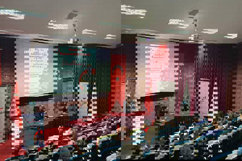 Fakültemiz Can Sağlığı Topluluğu tarafından Plastik, Rekonstrüktif ve Estetik Cerrahi Söyleşisi gerçekleştirildi.