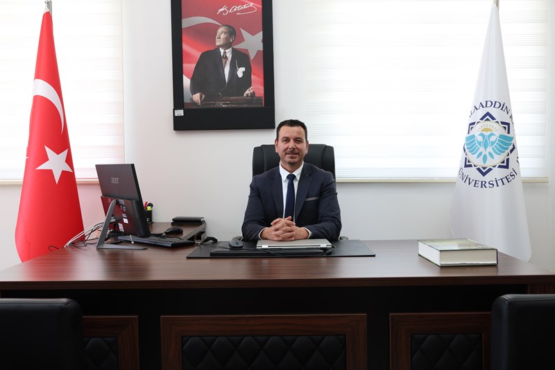 Fakültemizde Dekan Değişimi Fakültemizde Dekan Değişimi